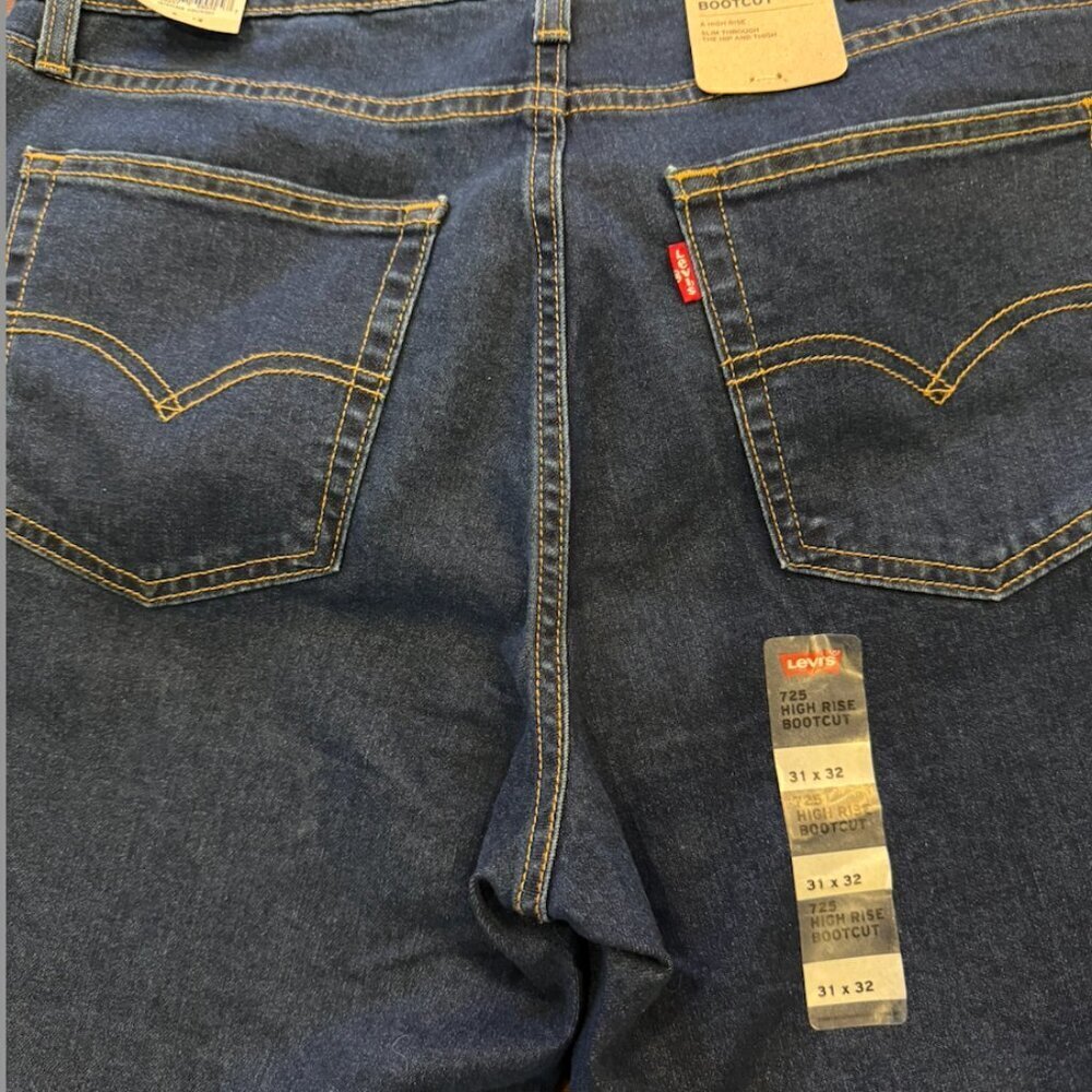 Levi’s 725 High Rise Bootcut Jeans Women’s 31x32 Dark Wash NWT Classic Stretch D - Picture 4 of 6